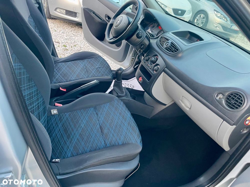Renault Clio 1.2 16V Authentique - 28