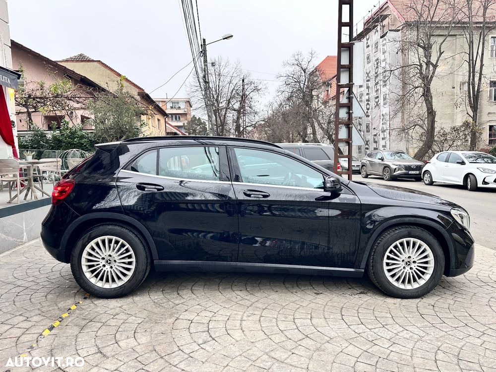 Mercedes-Benz GLA 180 7G-DCT UrbanStyle Edition - 8