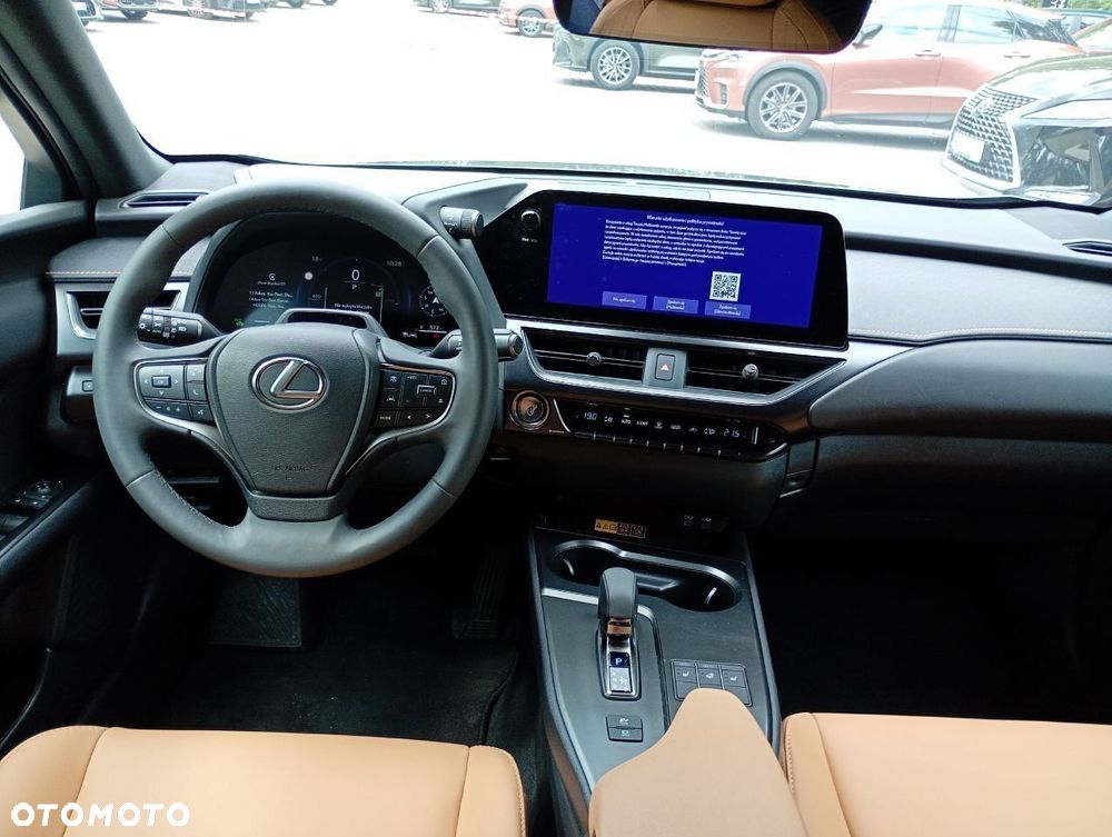 Lexus UX 300h F Sport Design - 4