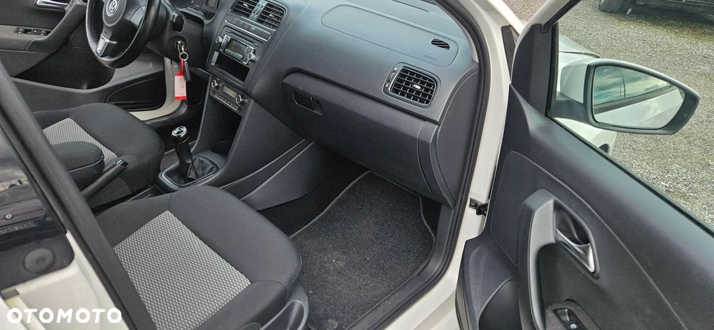 Volkswagen Polo 1.2 Entry - 10