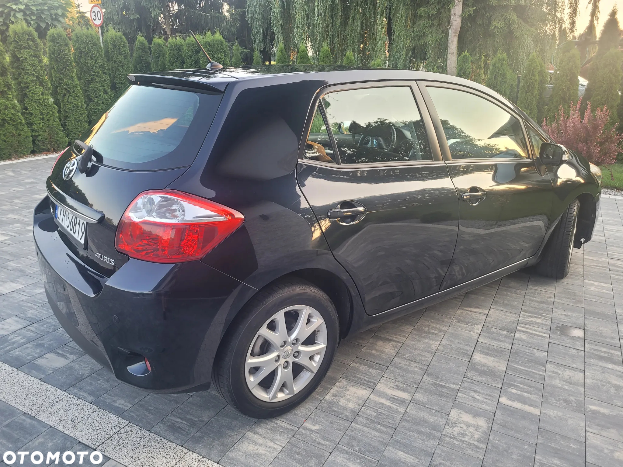 Toyota Auris 1.6 Premium Start - 4