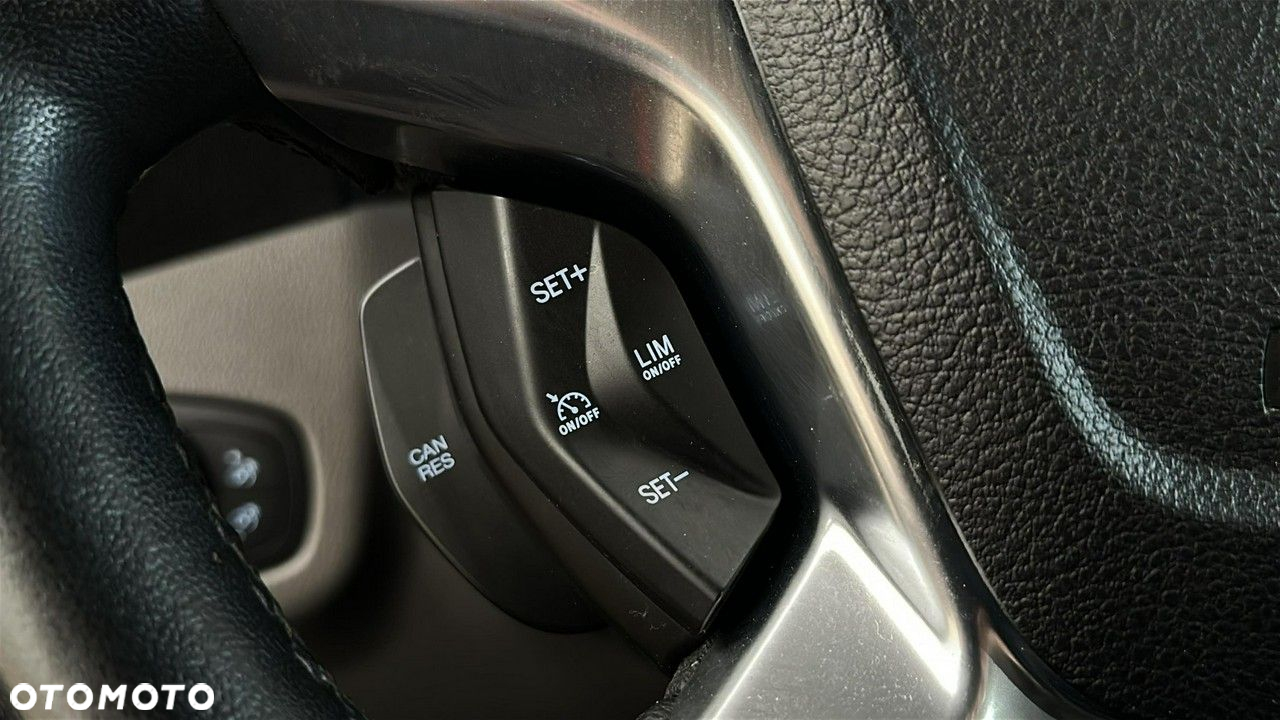 Ford Transit Connect - 28
