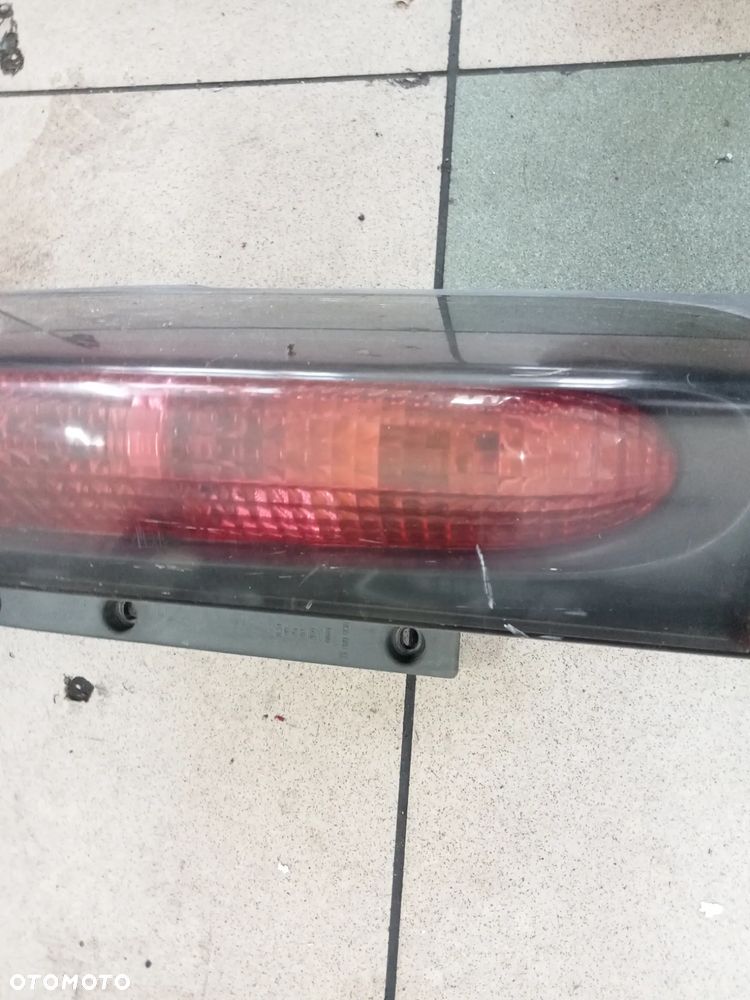 lampa lewa prawa  tył vivaro 1 - 2