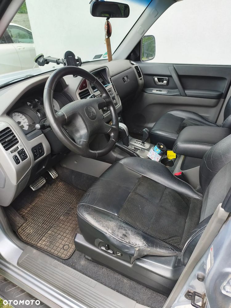 Mitsubishi Pajero 3.2 DID Instyle DAKAR - 3