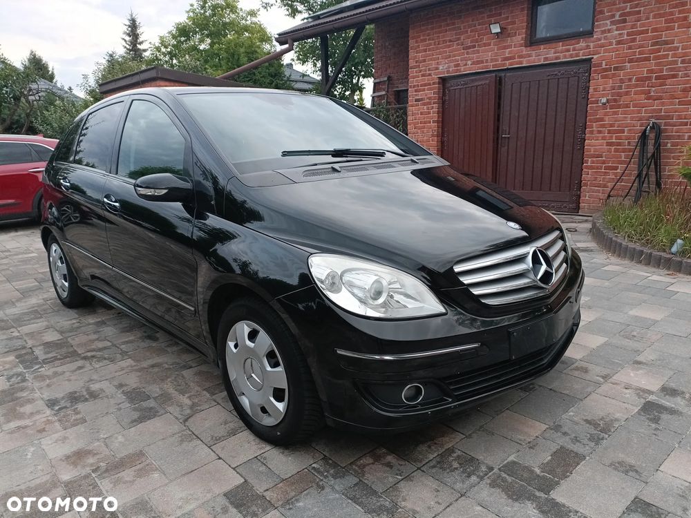 Mercedes-Benz Klasa B 180 CDI Autotronic - 24