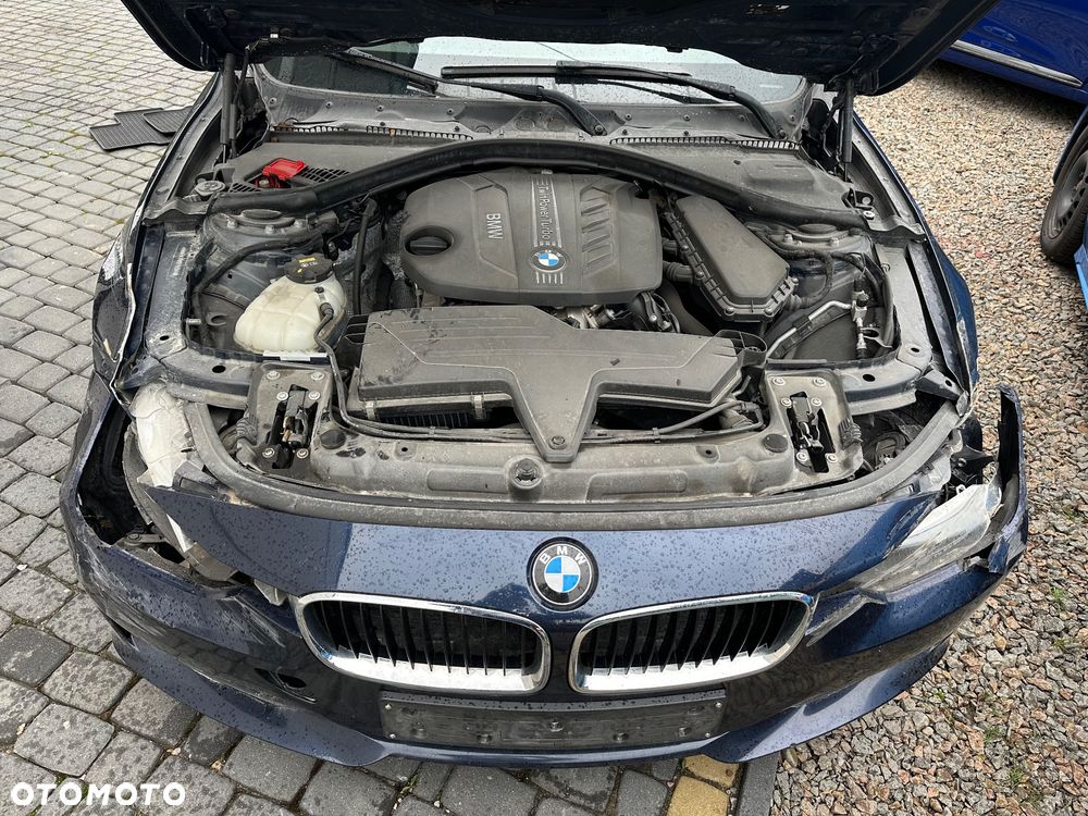 BMW Seria 3 320d - 24