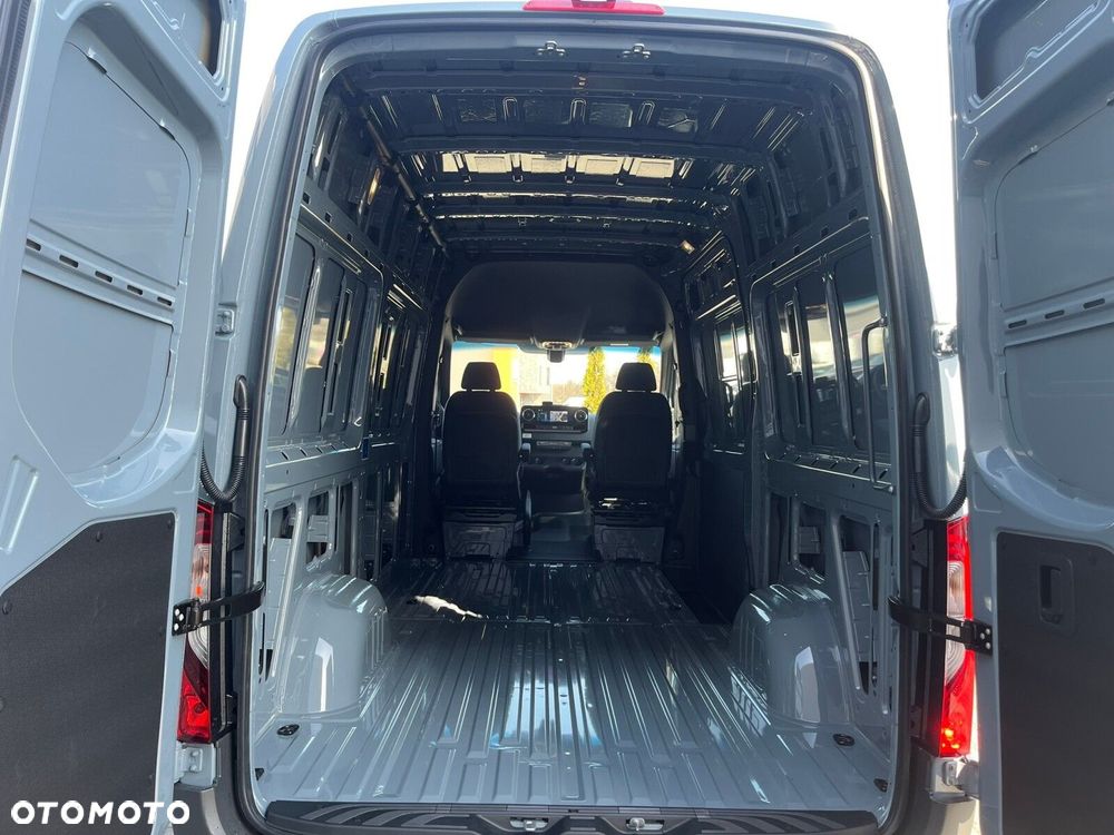 Mercedes-Benz Sprinter 319 CDI - 15