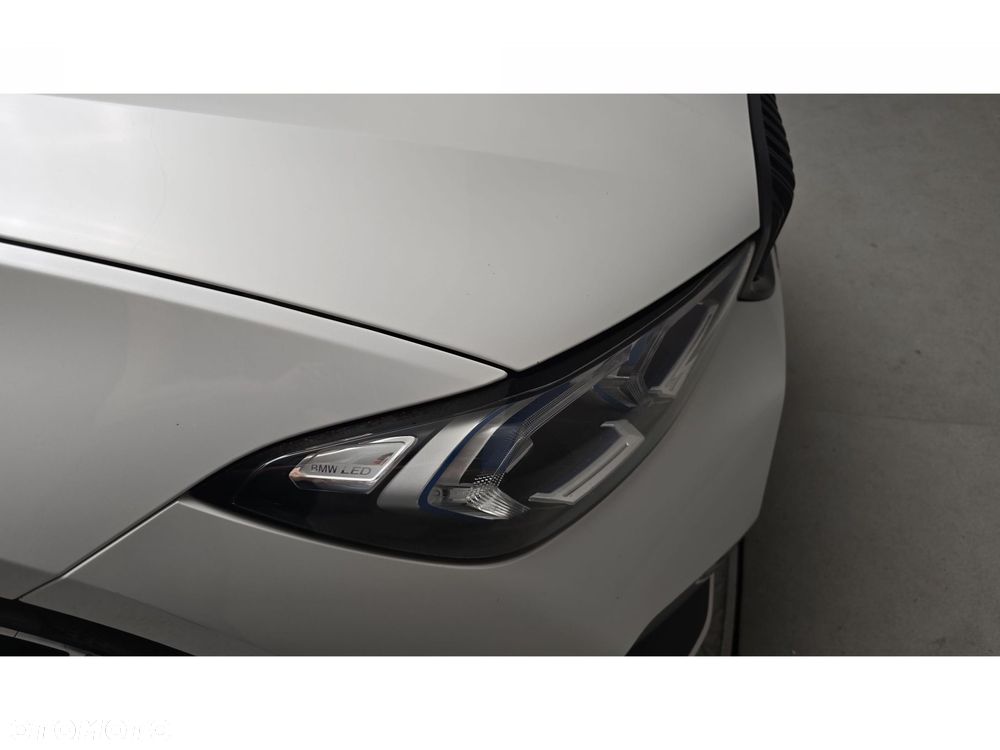 BMW Seria 3 320d xDrive M Sport sport - 26