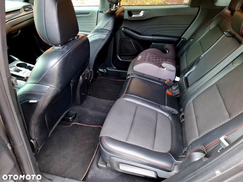 Ford Kuga - 26