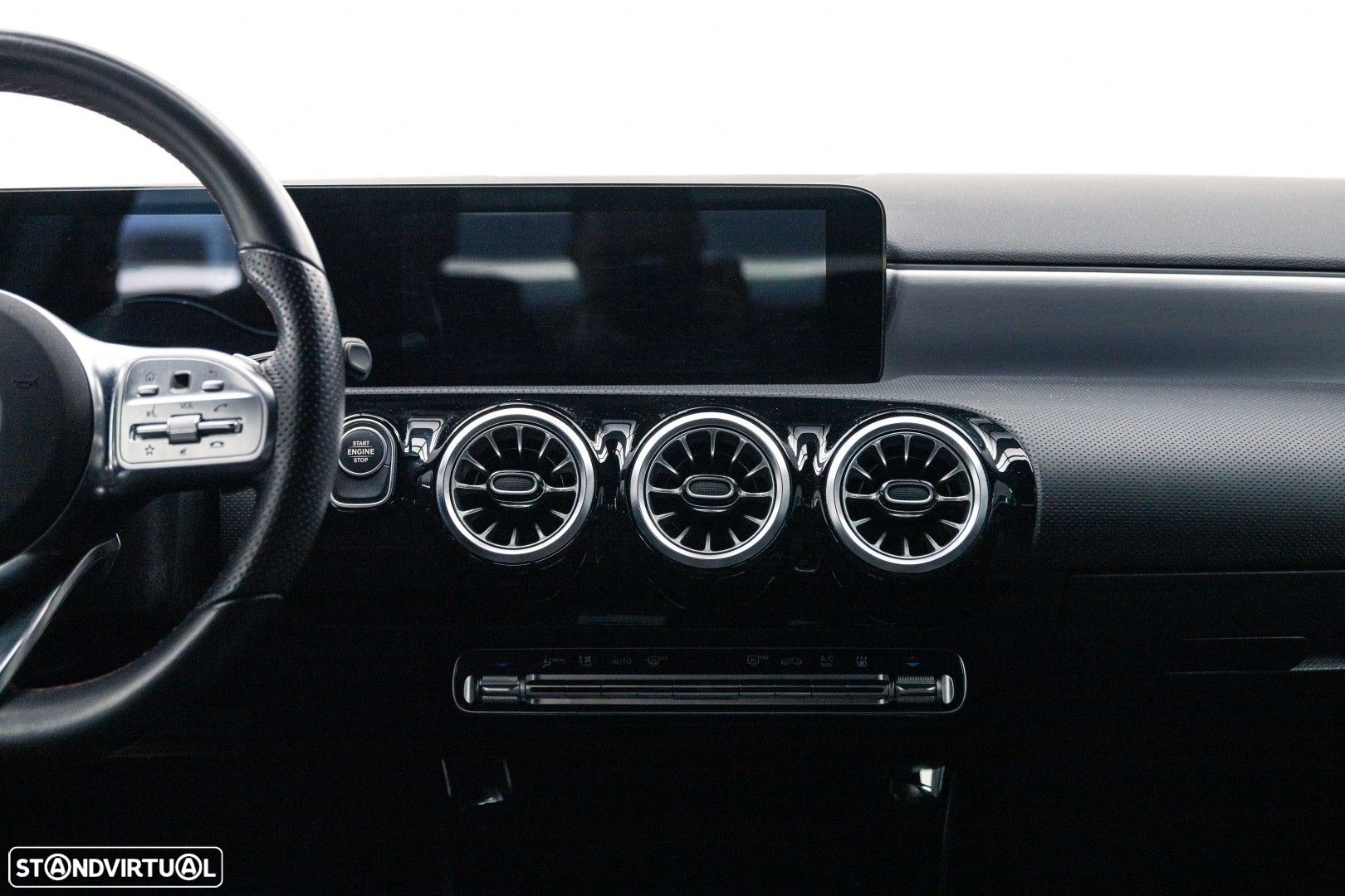Mercedes-Benz A 250 e AMG Line - 16