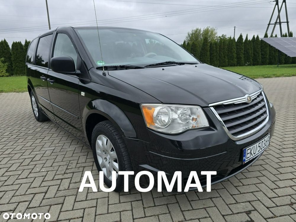Chrysler Town & Country - 1