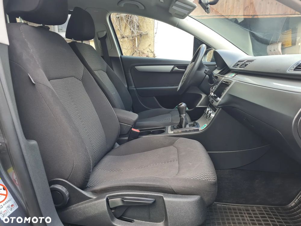 Volkswagen Passat 2.0 TDI Comfortline Optimum - 16