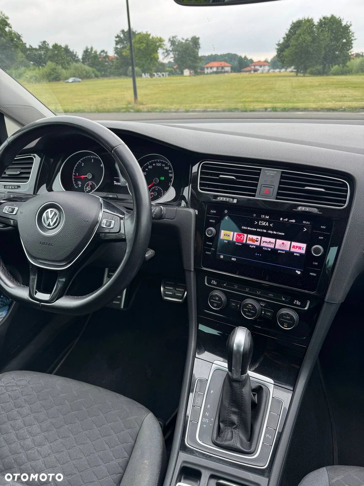 Volkswagen Golf - 17