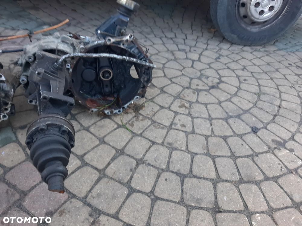 skrzynia biegów VW T4 CCY 1.9 2.4 - 2