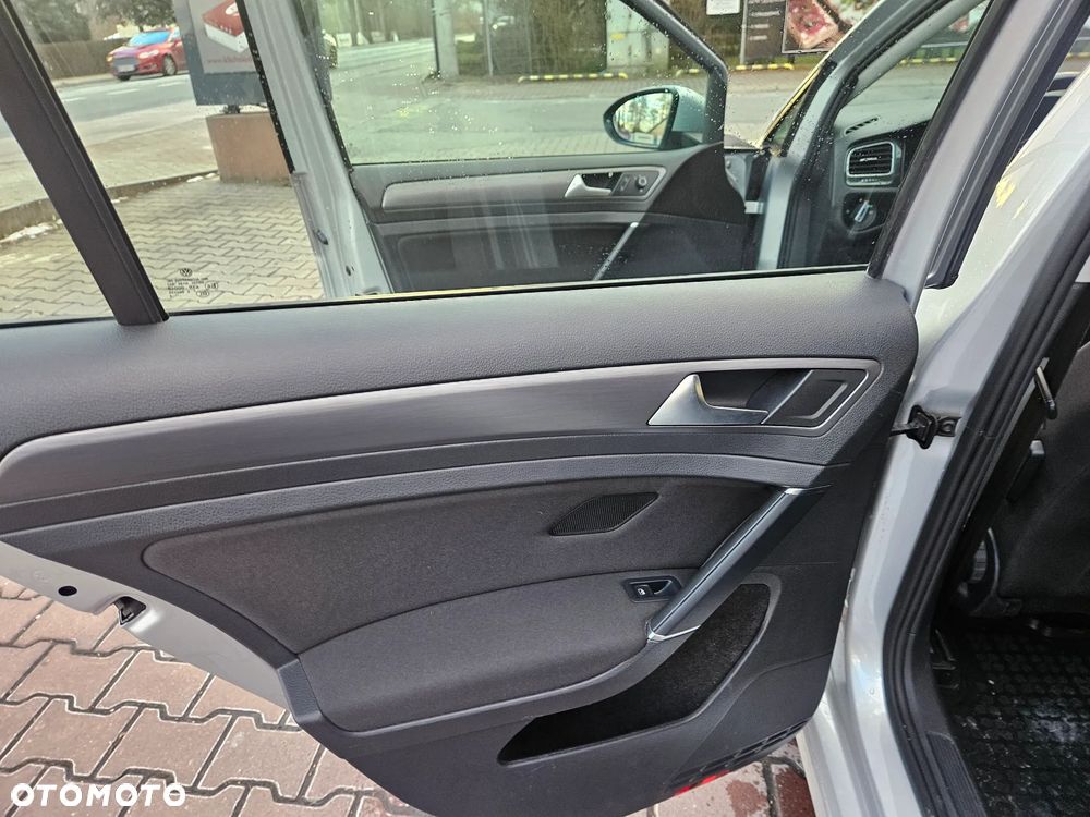 Volkswagen Golf Variant 1.6 TDI BMT Comfortline - 23