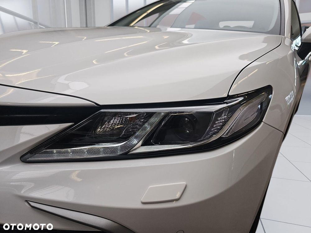 Toyota Camry 2.5 Hybrid Comfort CVT - 33