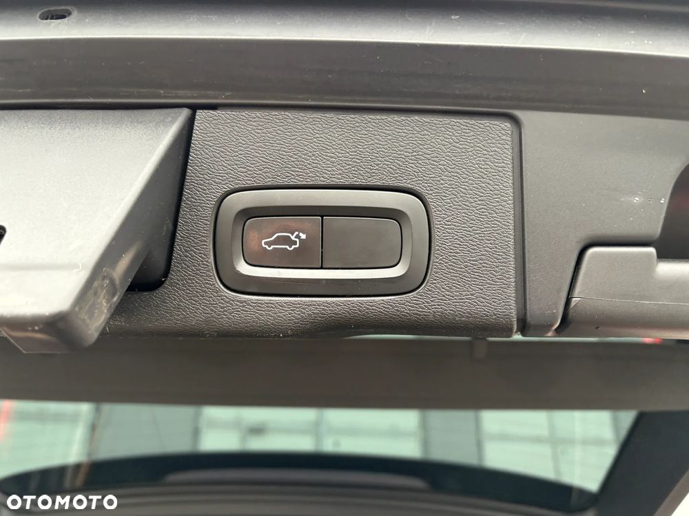Volvo XC 60 D4 AWD Geartronic Momentum - 16