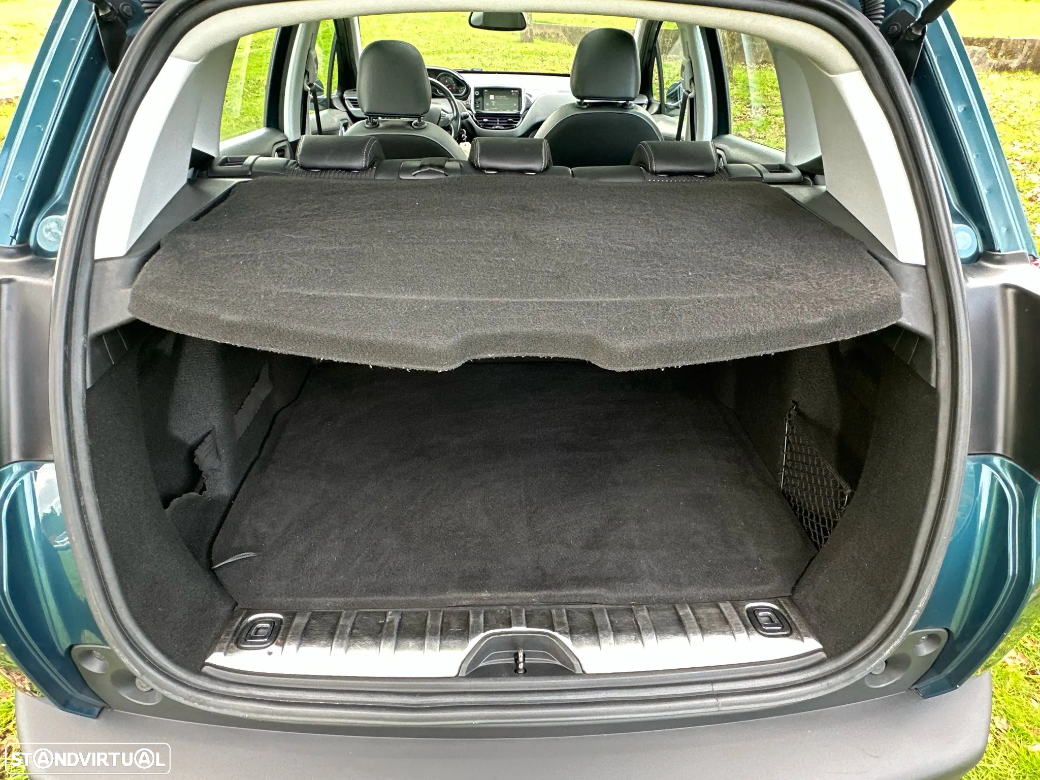 Peugeot 2008 1.6 BlueHDi Allure - 24
