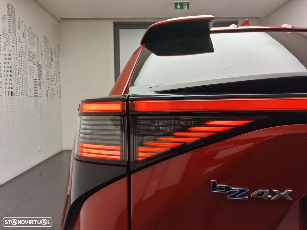 Toyota bZ4X 71,4 kWh Premium - 44