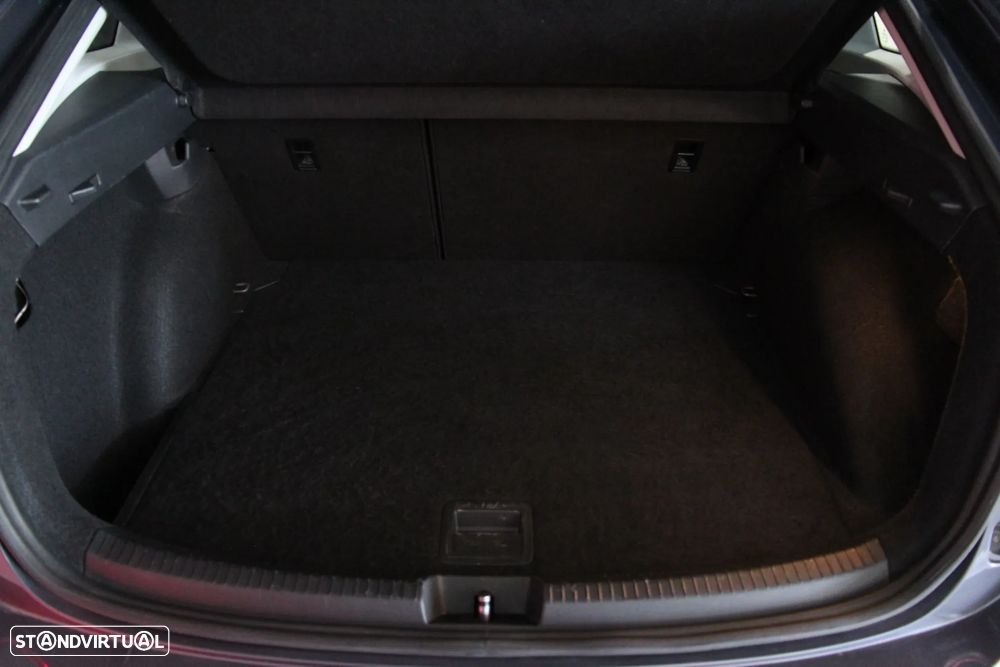 VW Taigo 1.0 TSI Urban - 11