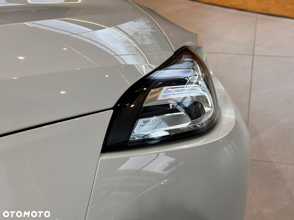 BMW Seria 2 220i mHEV - 5