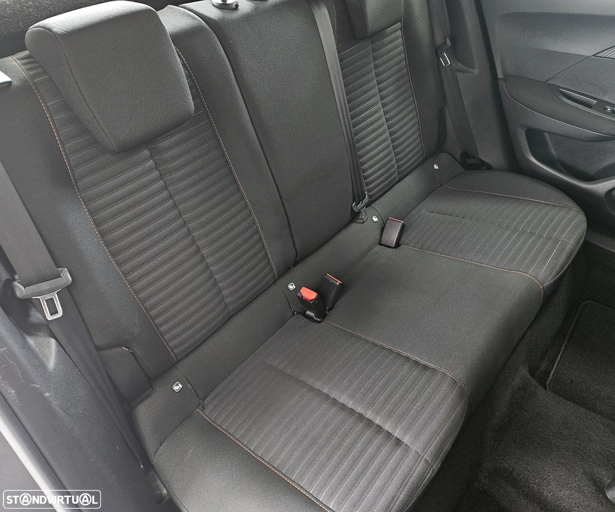 Peugeot 2008 PureTech 100 Stop&Start Active Pack - 37