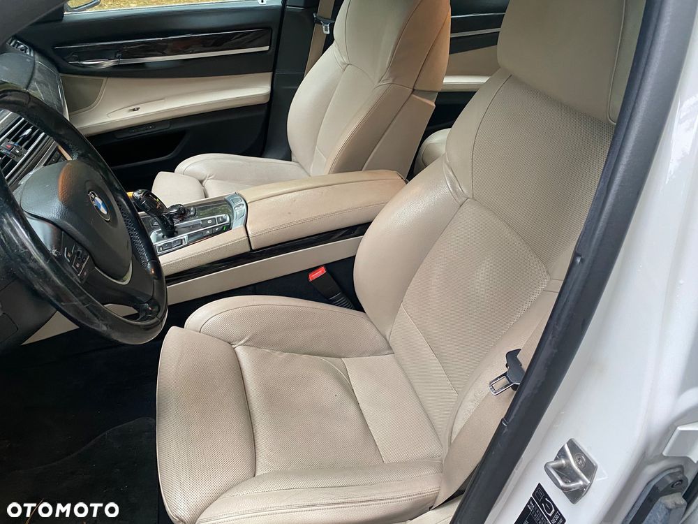 BMW Seria 7 740d xDrive - 17