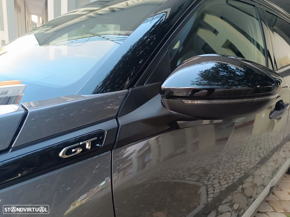 Peugeot 2008 PureTech 130 EAT8 GT - 17