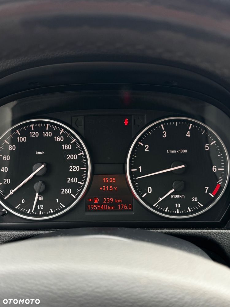 BMW Seria 3 318i - 17