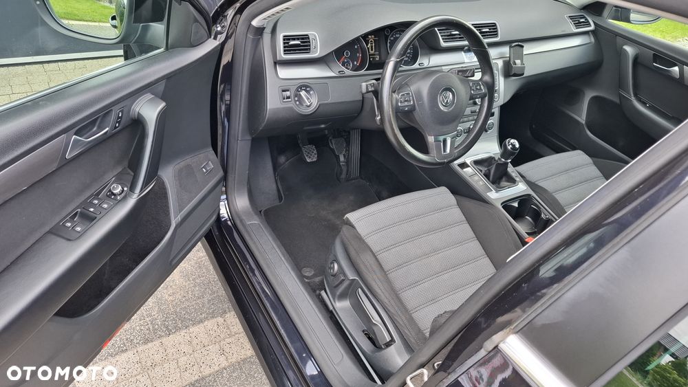 Volkswagen Passat - 7