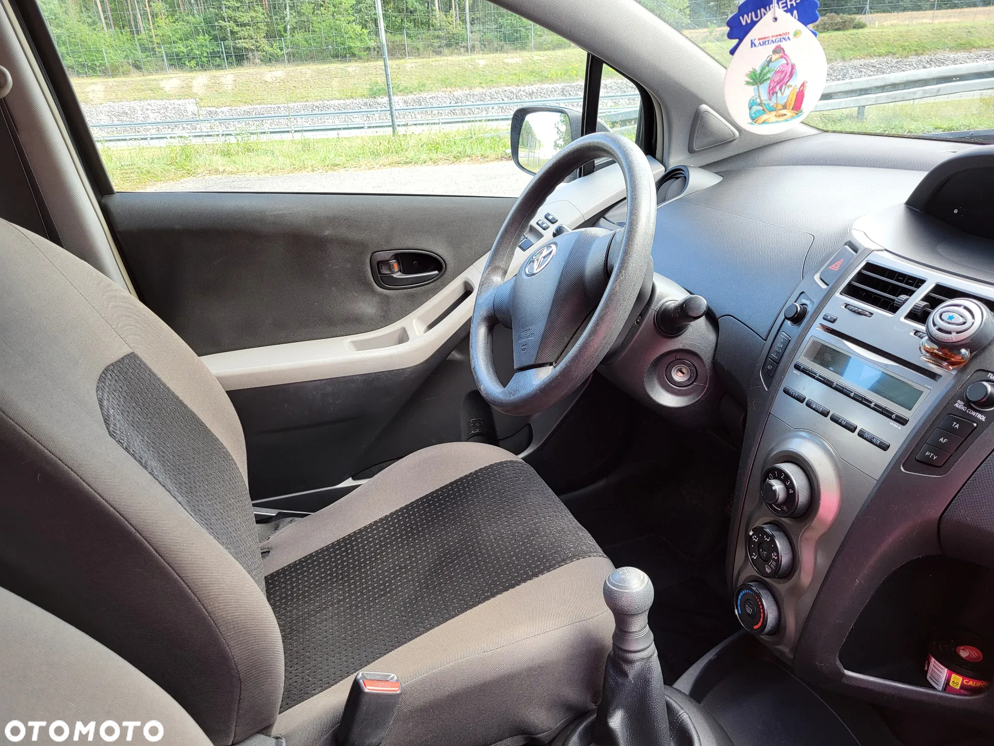 Toyota Yaris 1.0 VVT-i - 8