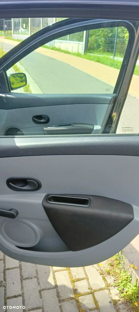 Renault Clio - 19