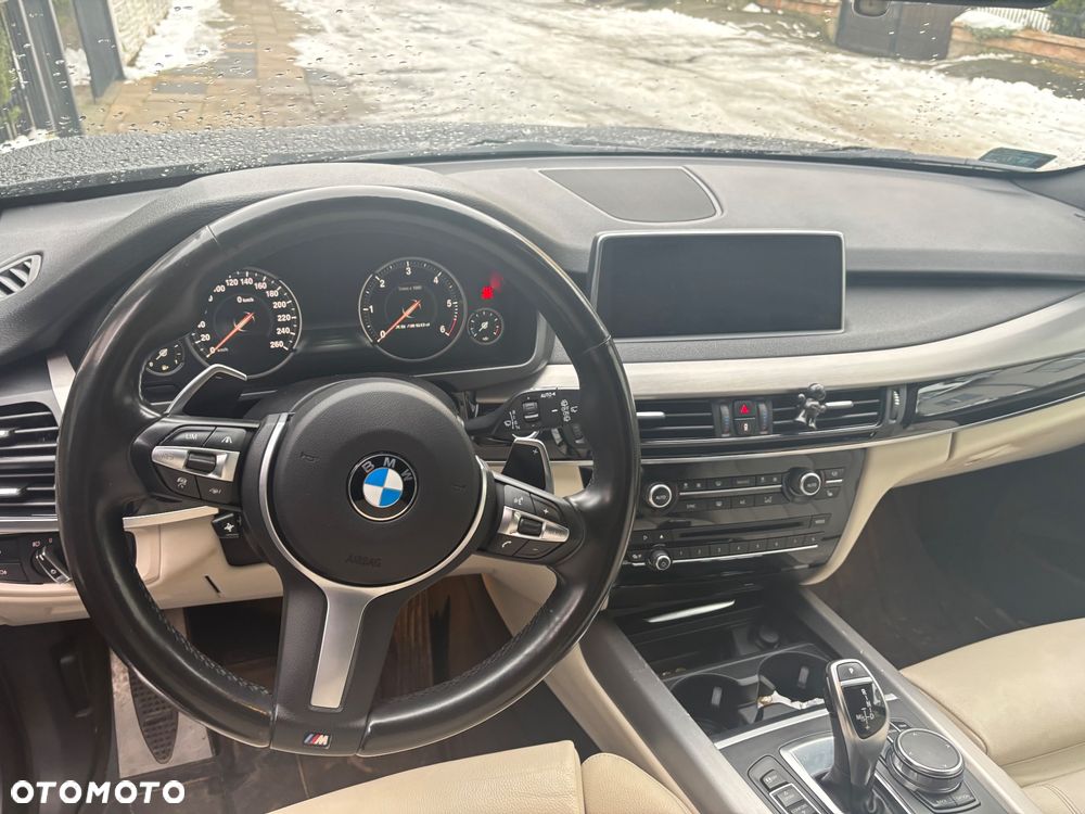 BMW X5 xDrive25d - 14