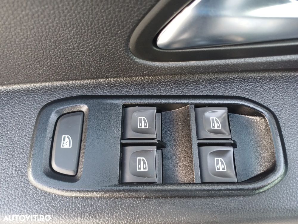 Dacia Duster 1.5 Blue dCi 4WD Comfort - 10