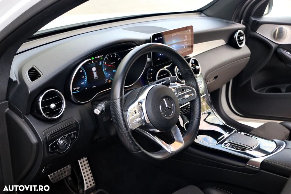 Mercedes-Benz GLC 300 de 4Matic 9G-TRONIC AMG Line Plus - 24