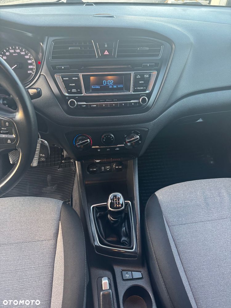 Hyundai i20 1.1 CRDi 5 Star Edition - 22