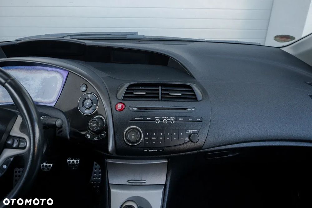 Honda Civic 1.8 Comfort - 23
