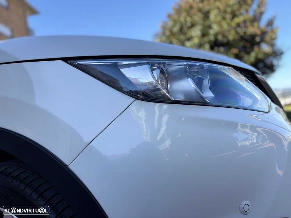 Nissan Qashqai 1.5 dCi N-Connecta 18 - 6