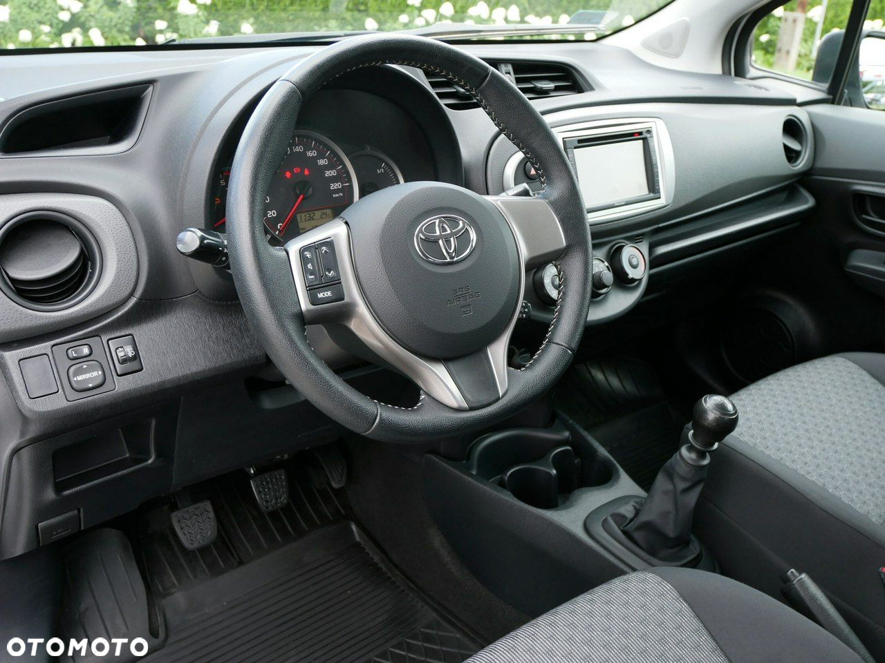 Toyota Yaris 1.4 D-4D - 13