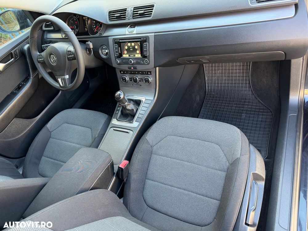 Volkswagen Passat 2.0 Blue TDI SCR Trendline - 5