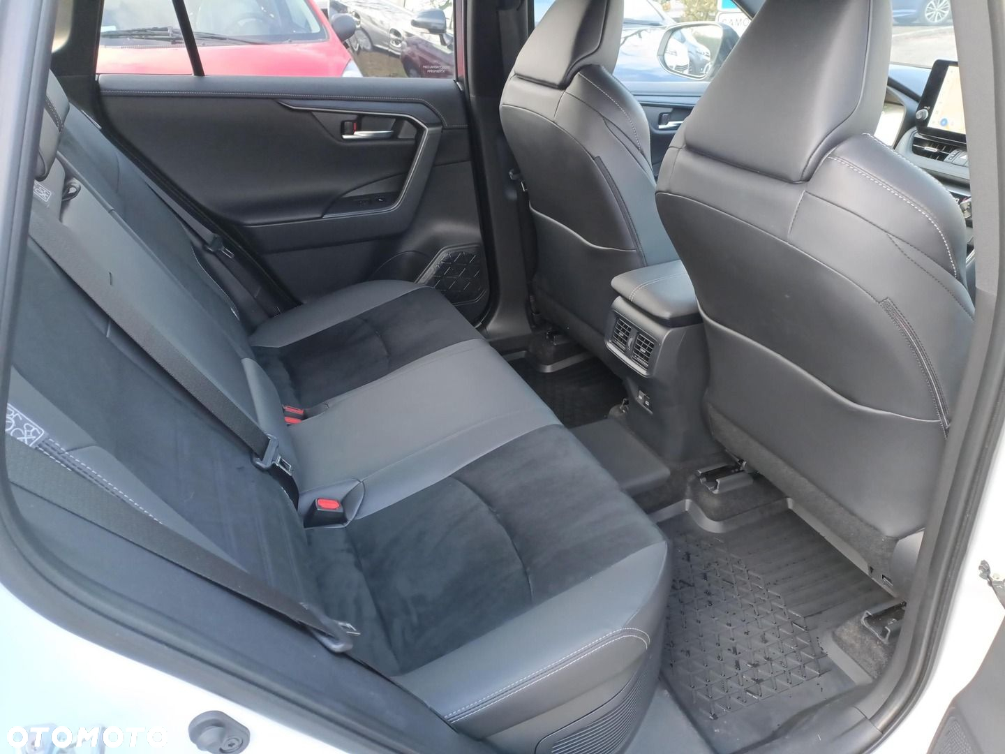 Toyota RAV4 - 16