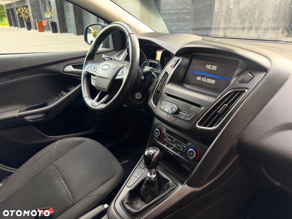 Ford Focus - 8