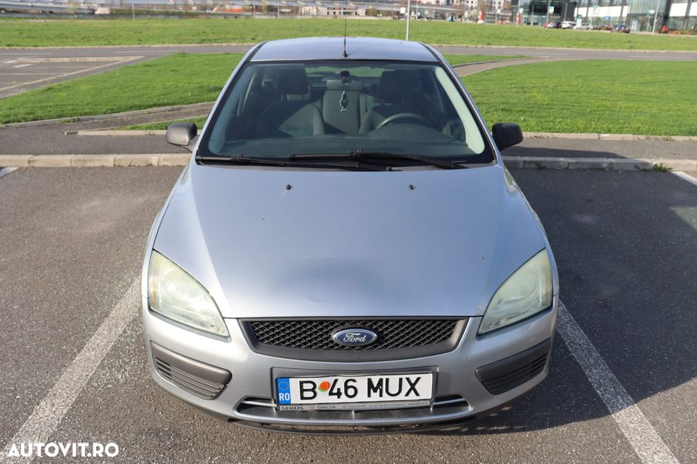 Ford Focus 1.4i Ambiente - 3