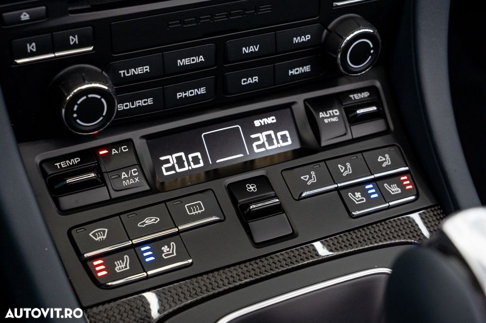 Porsche 911-TURBO-S Standard - 37