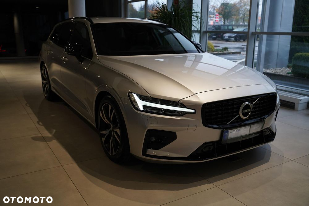 Volvo V60 B4 B Plus Dark - 3