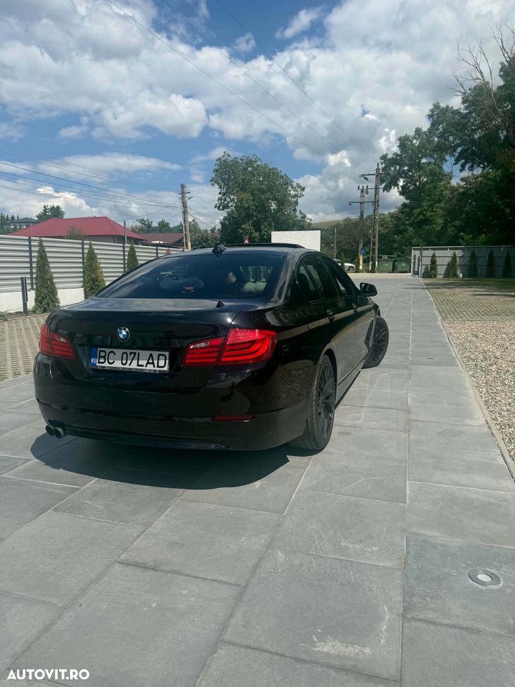 BMW Seria 5 525d Sport-Aut. - 7