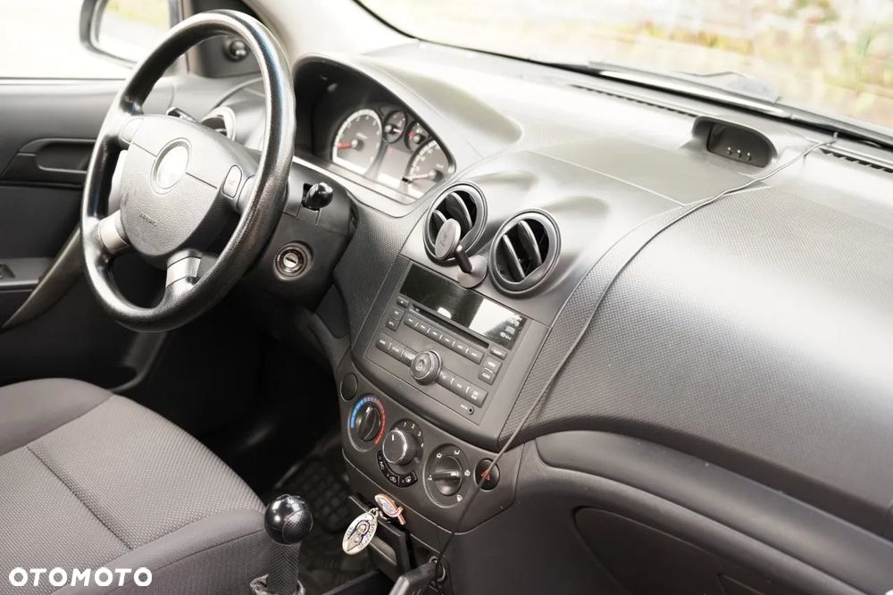 Chevrolet Aveo - 8
