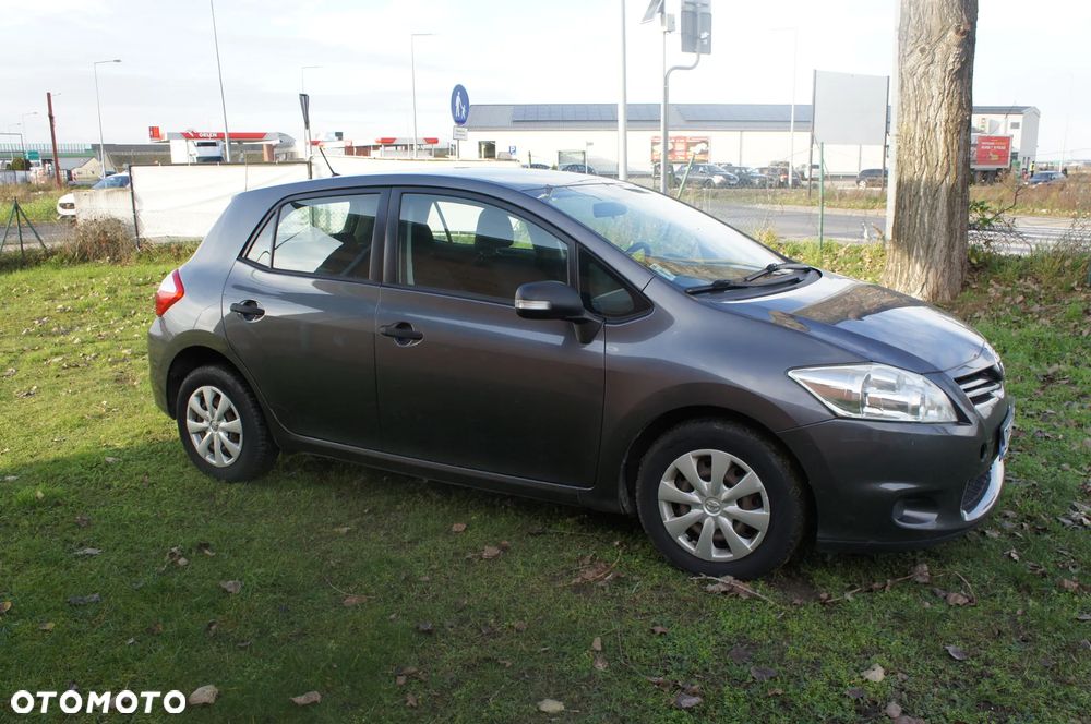 Toyota Auris 1.4 D-4D Luna EU5 - 1