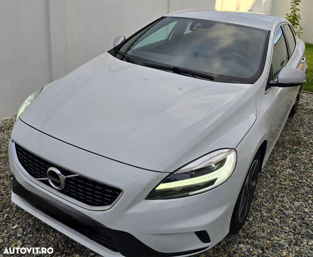 Volvo V40 D3 DRIVe Kinetic - 2