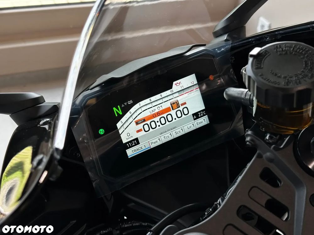 Yamaha R7 - 9